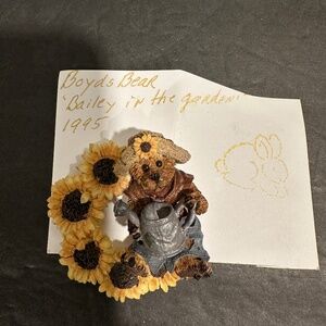 VTG Boyds Bears Gardening Bailey Sunflower Pin Brooch Resin